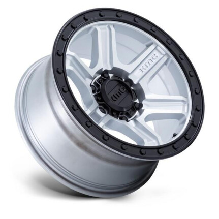 Kmc KM551 Outrun Machined With Gloss Black Lip 9x18 6x139.7 ET18 CB106,1 60°